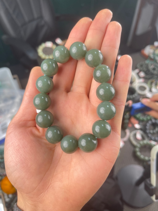 每一刻和田玉冰底天空蓝豪华油膏子卡16圆珠14颗珠子Y10236