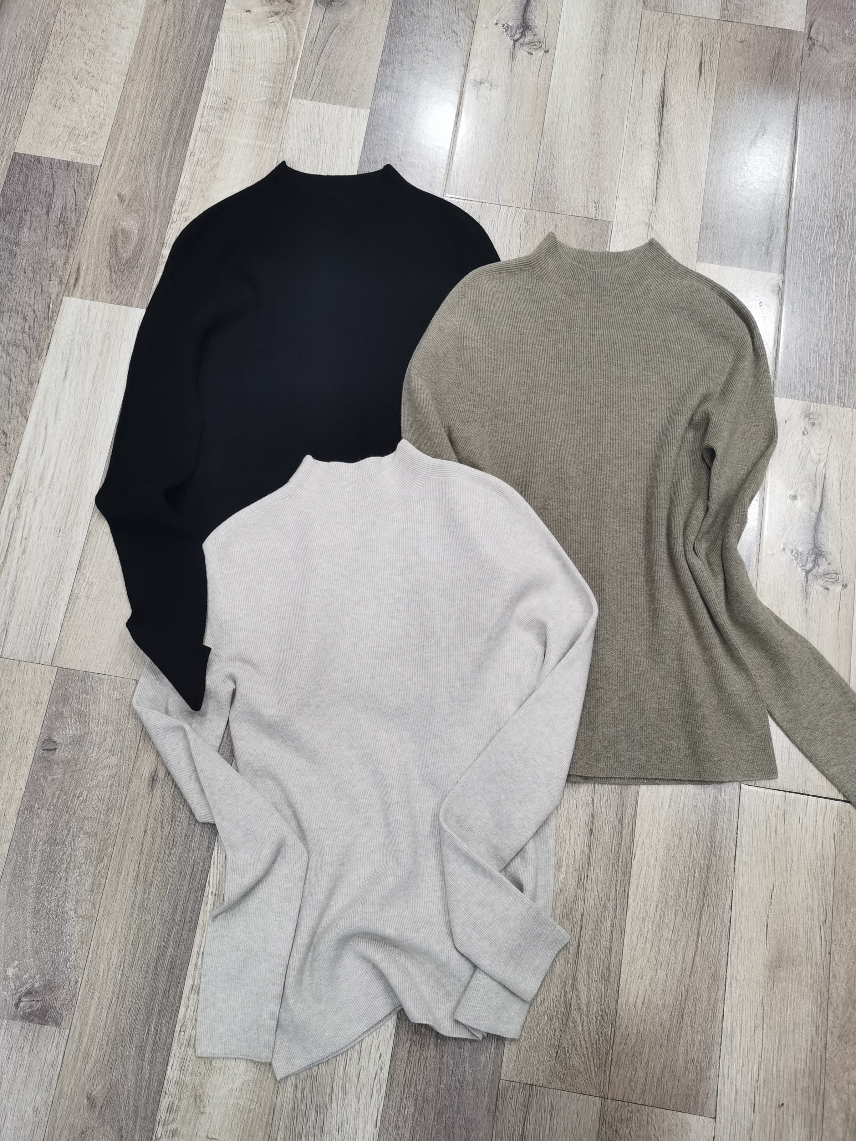 简约时尚修身纯色针织半高领长袖打底