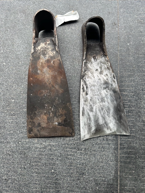 龙泉师傅手工锻打“方臣”字号炮弹钢材料除草锄