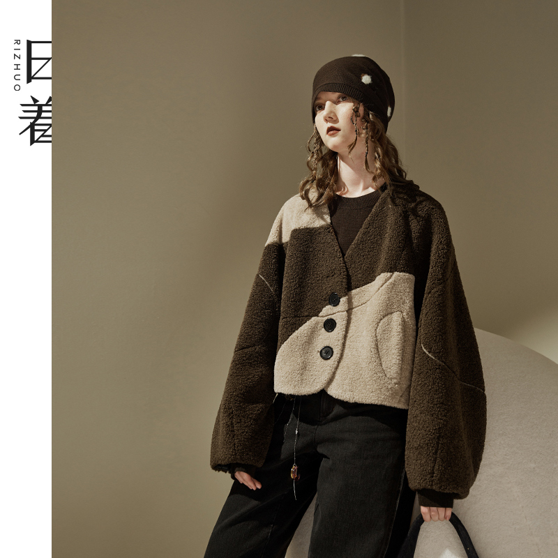 日着原创女装2025冬季新款时尚撞色拼接休闲短外套RB8534W0