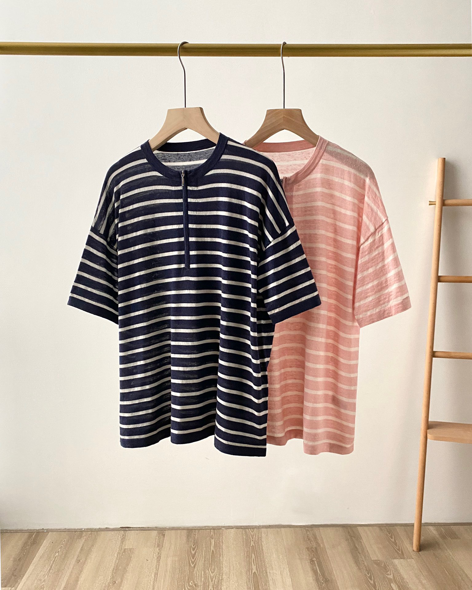 【Hua】02564 春夏女士休闲百搭舒适透气圆领半拉链条纹短袖上衣