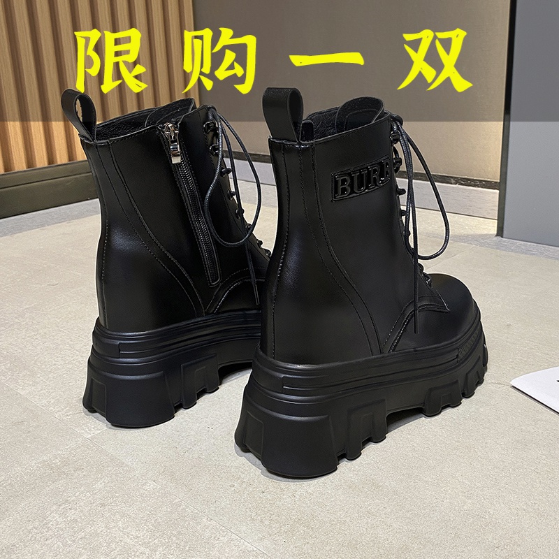 达芙妮沿荐网红黑色马丁靴10cm内增高厚底松糕短靴秋季新款英伦风