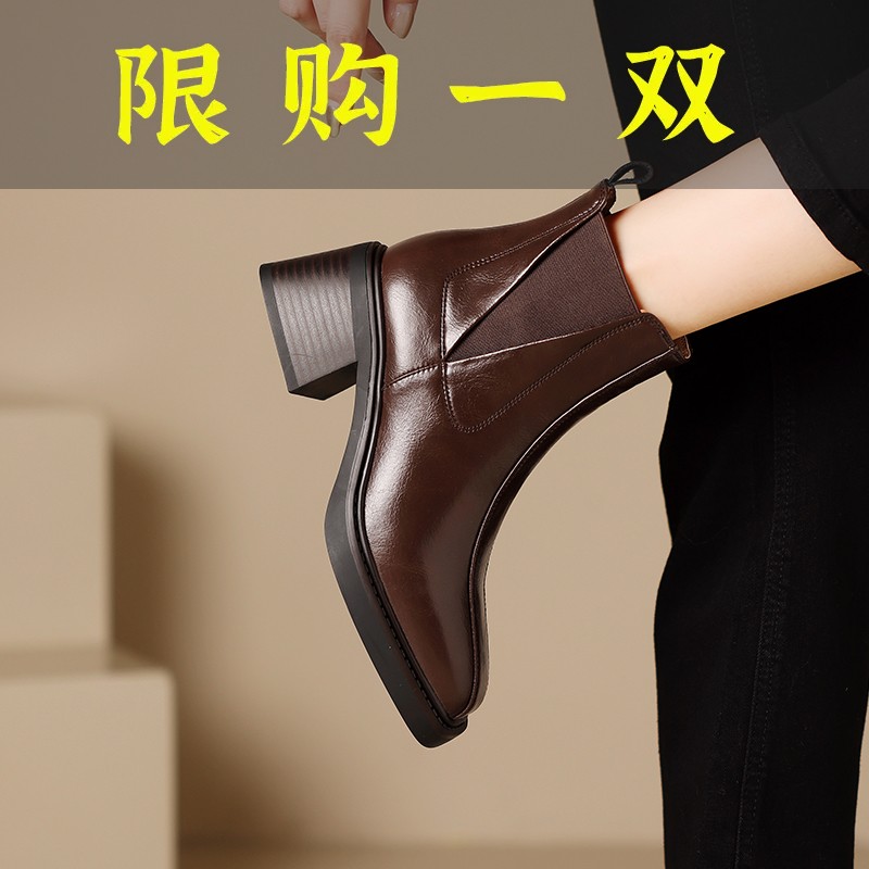 达芙妮沿荐短靴女方头粗跟亮面切尔西靴女|6cm黑/棕|秋冬真皮百搭