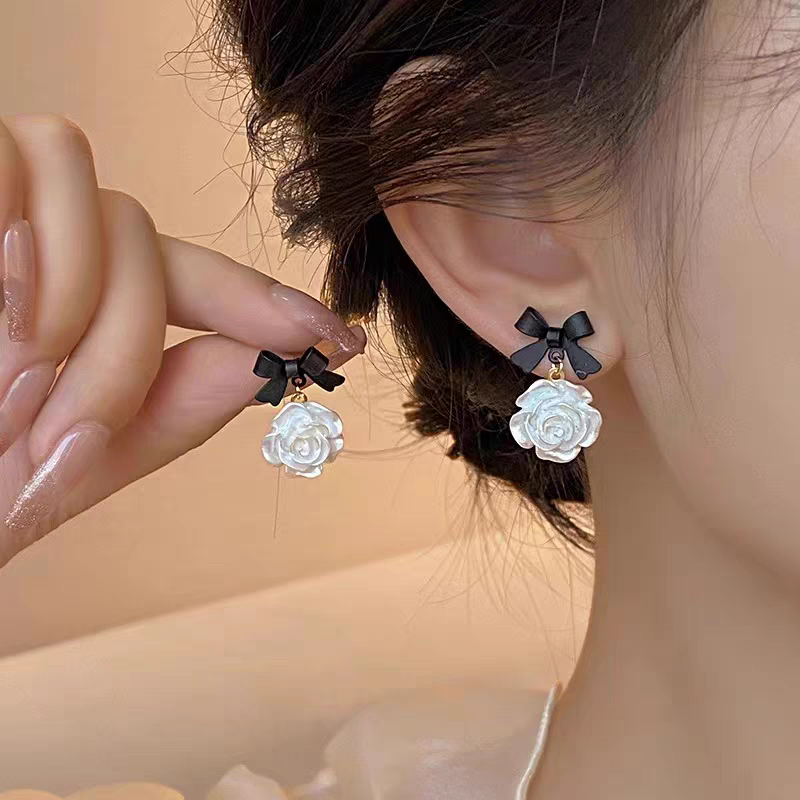 铜合金耳饰 简约复古玫瑰耳坠甜美蝴蝶结百搭小巧时尚耳饰E1684