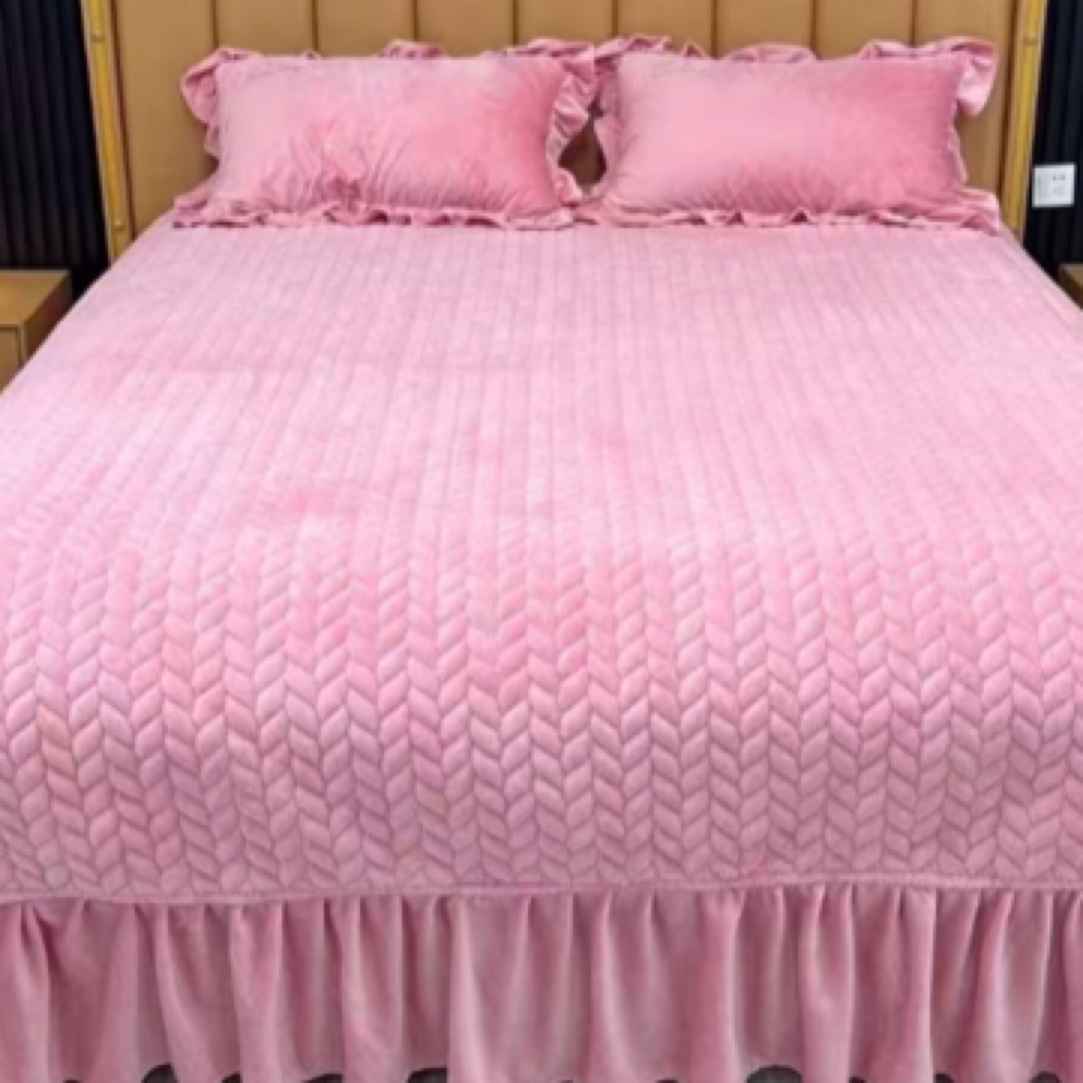 【床盖】单件牛奶绒加厚大花裙床盖防滑加层绗绣工艺床盖毯水洗新款