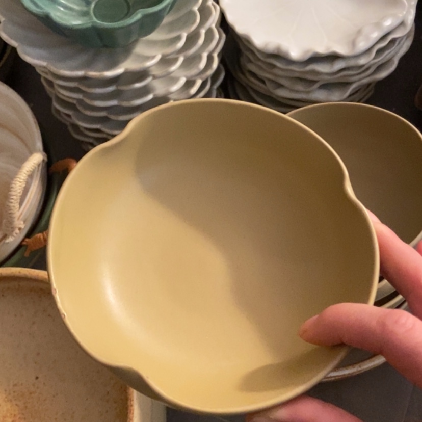 【闪购商品】瓷盘微瑕黄色荷花米饭碗