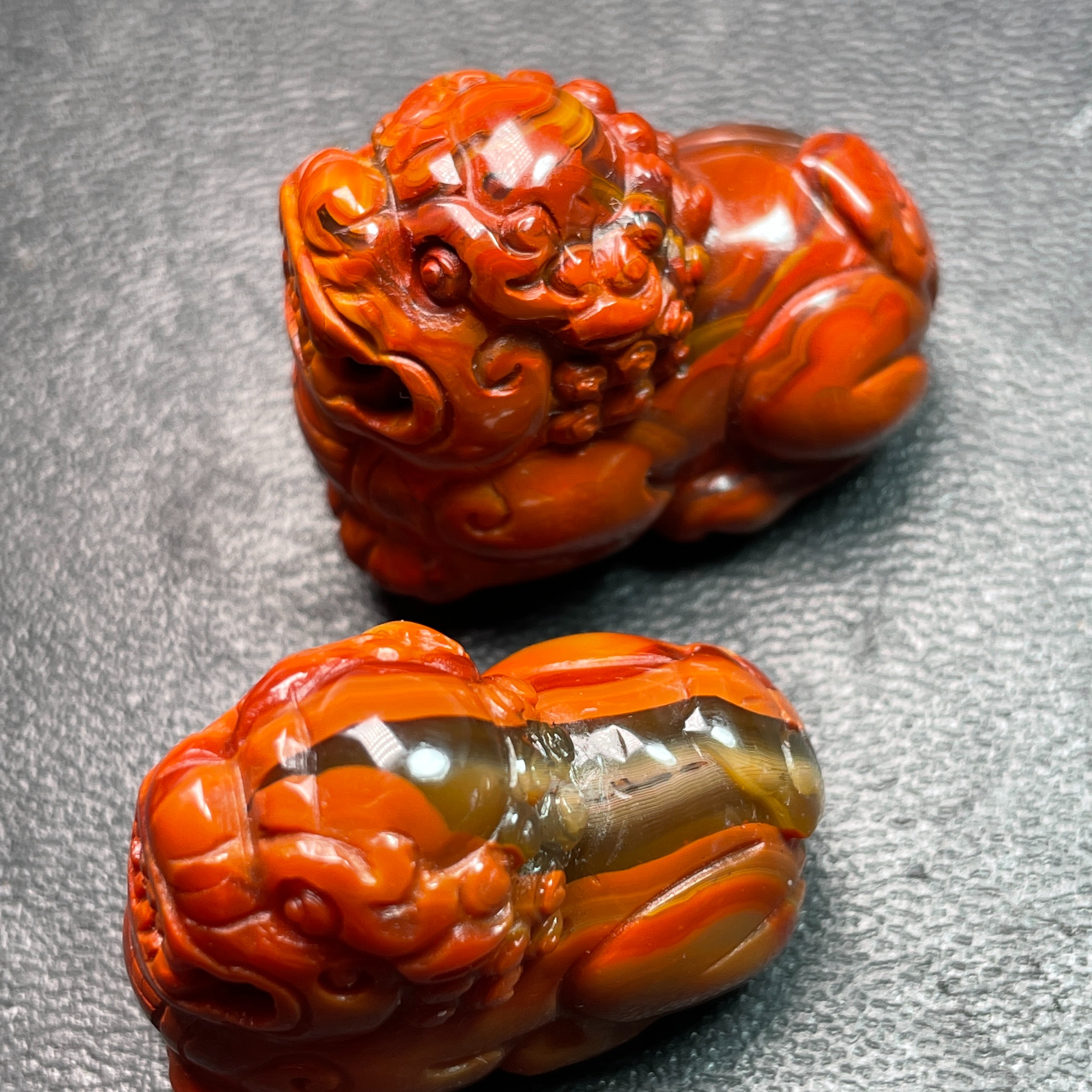 战国红玛瑙同料小狮子摆件一对儿