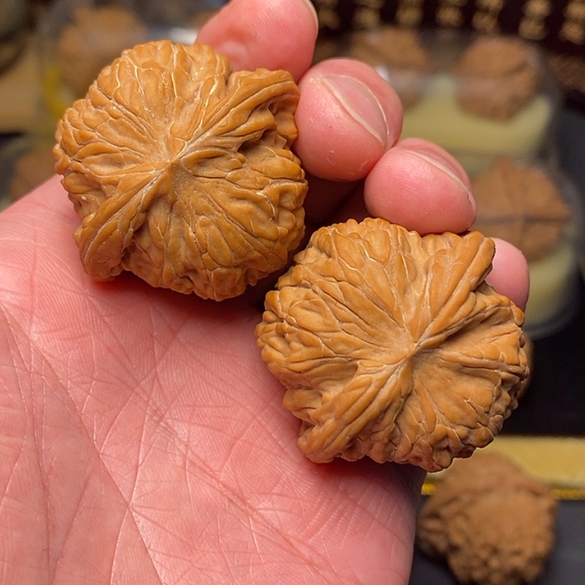 【闪购商品】文玩核桃吊坠故***丑