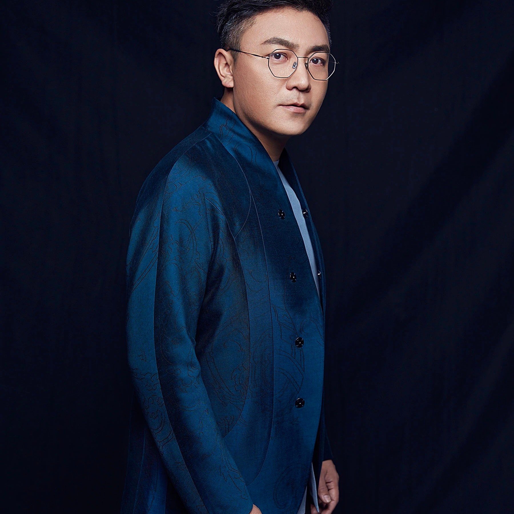 《旭尧美术馆》崔景哲/拍卖会原作/收藏艺术/合影证书/