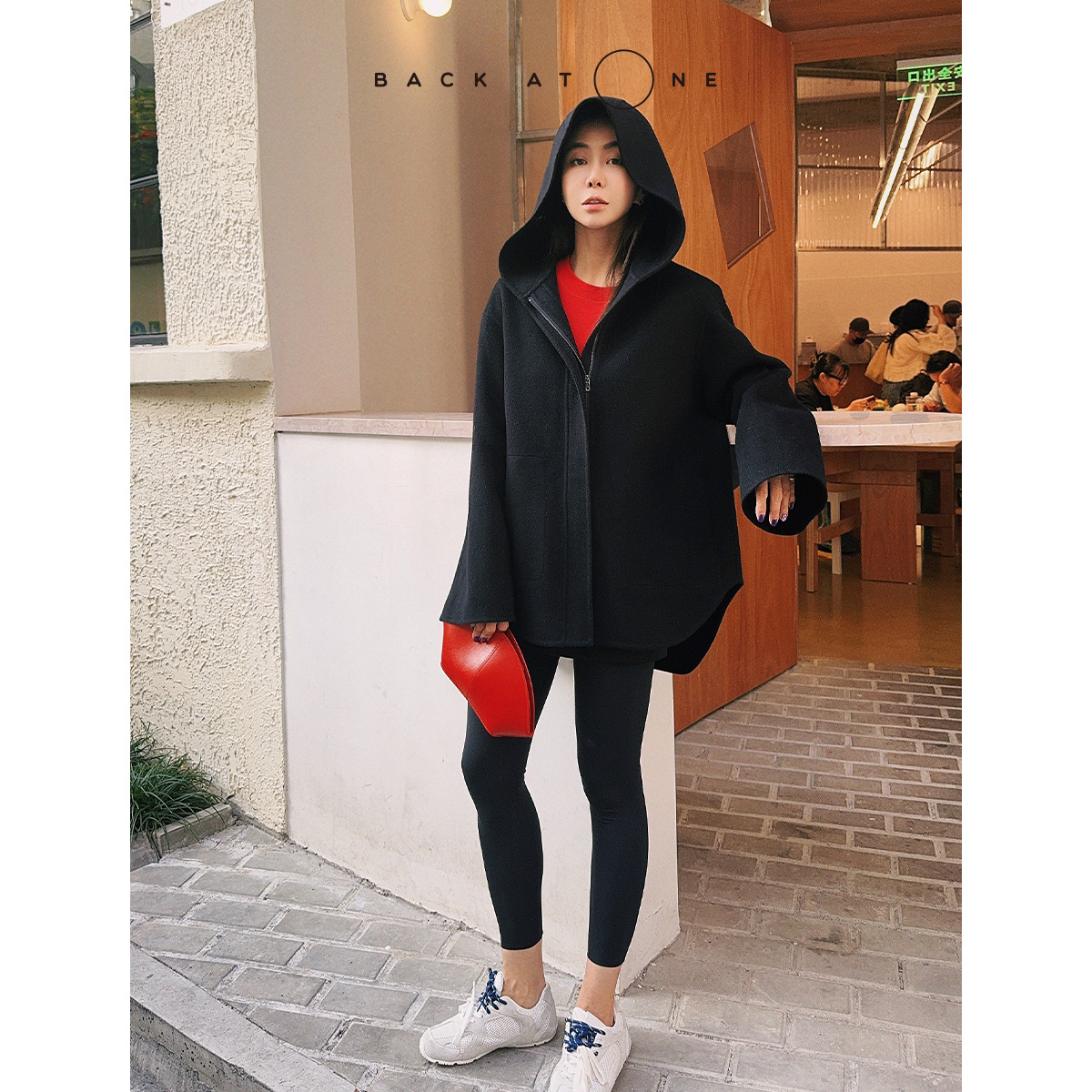BackAtOne “潇洒限定”丝羊毛落肩黑色连帽拉链外套 BEF-1BD365E-K