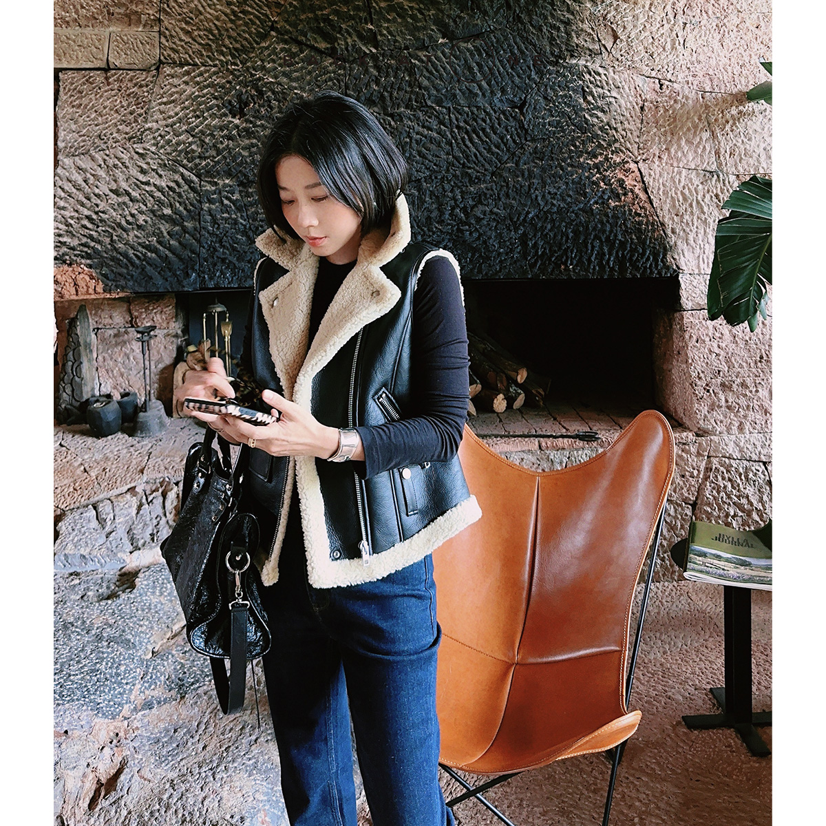 BackAtOne  “飒美朋克”时尚奢感皮毛一体机车马甲 BEF-1FE379E-K