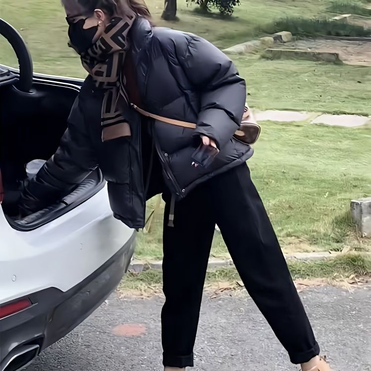 鸭鸭羽绒服新款爆款黑色洋气减龄羽绒女士女款短款面包黑金鹅绒