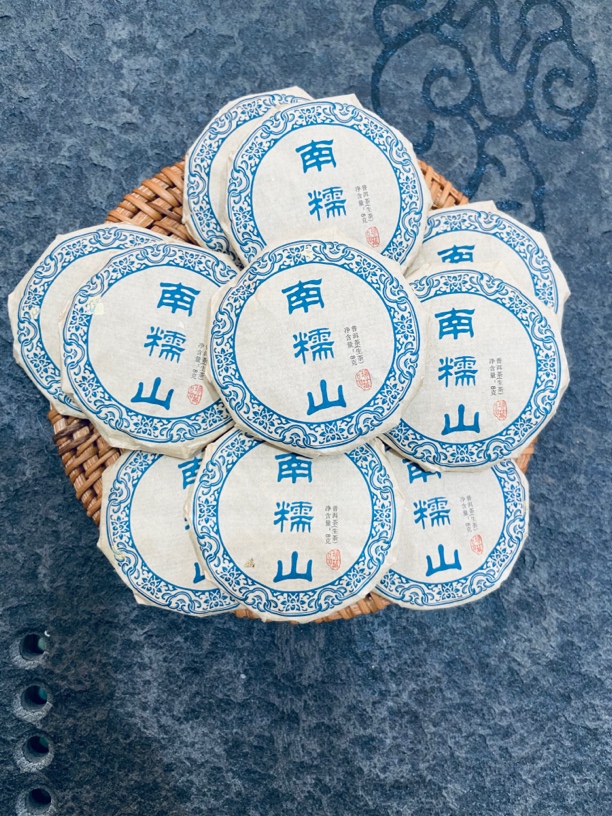 南糯山古树茶 蜜香明显 入口柔顺略涩
