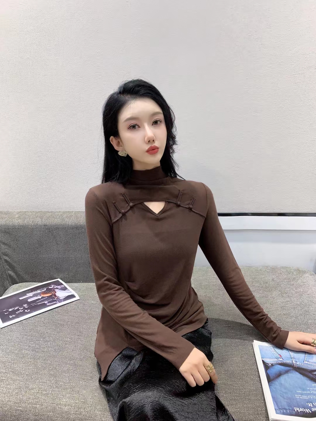 新款时尚百搭显瘦小众设计师款打底衫