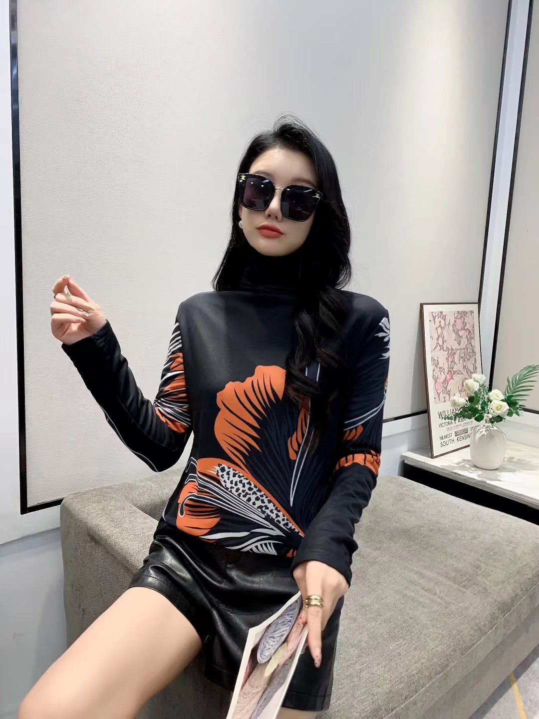 新款时尚设计师印花长袖 显瘦T 恤洋气打底小衫潮网红