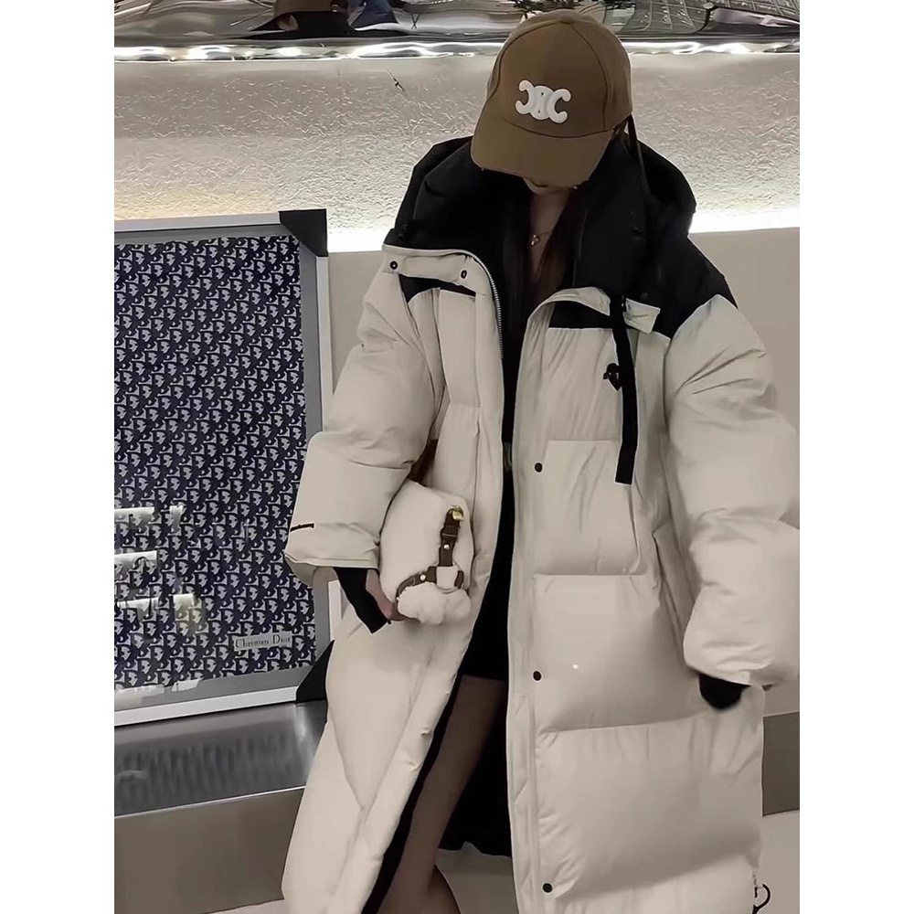 雪中飞白鸭绒羽绒服女新款冬季超长款过膝宽松加厚拼色爱心连帽外