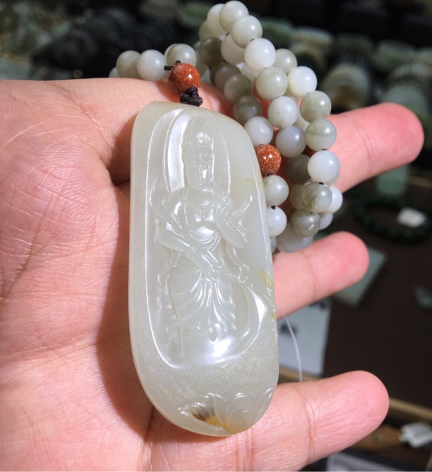 和田玉新疆玉龙喀什河撒金黄皮观音牌男士挂件24.25克