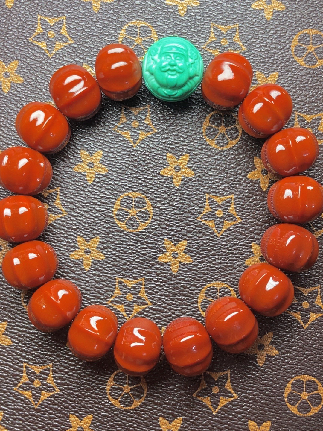 猴头鲨鱼背的手串15尺寸