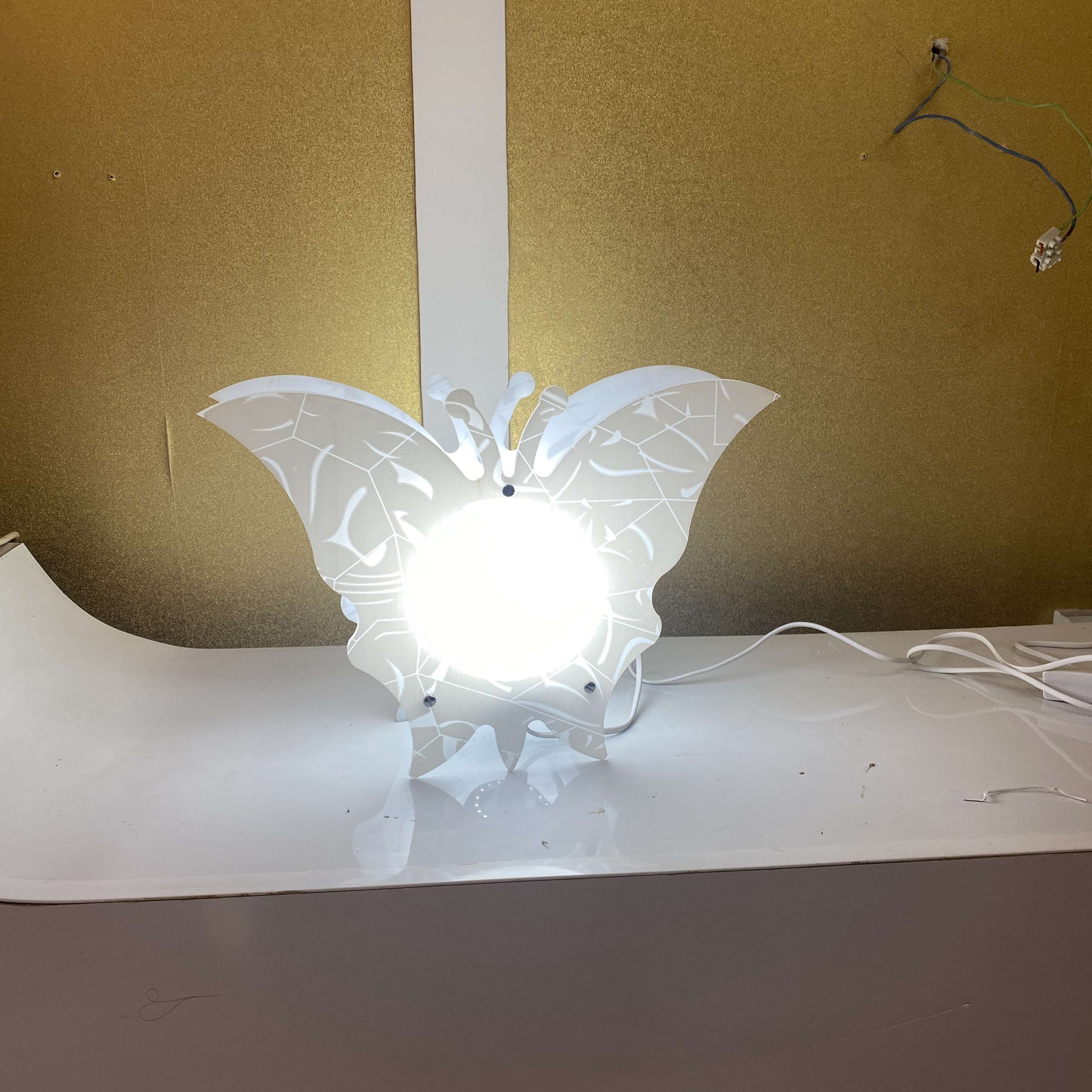 创意卡通儿童房蝴蝶造型女孩男孩卧室台灯发光个性插电房间简约