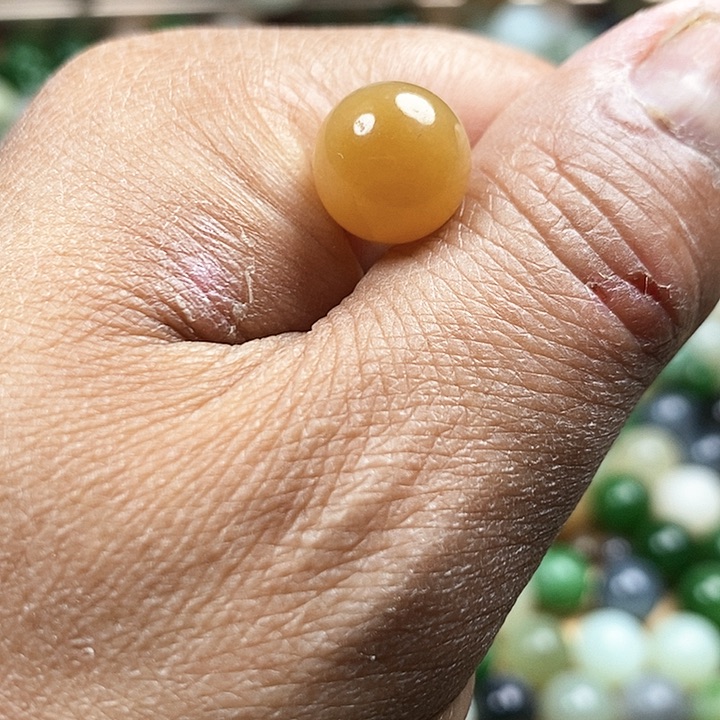 和田玉颈饰未镶嵌春**香