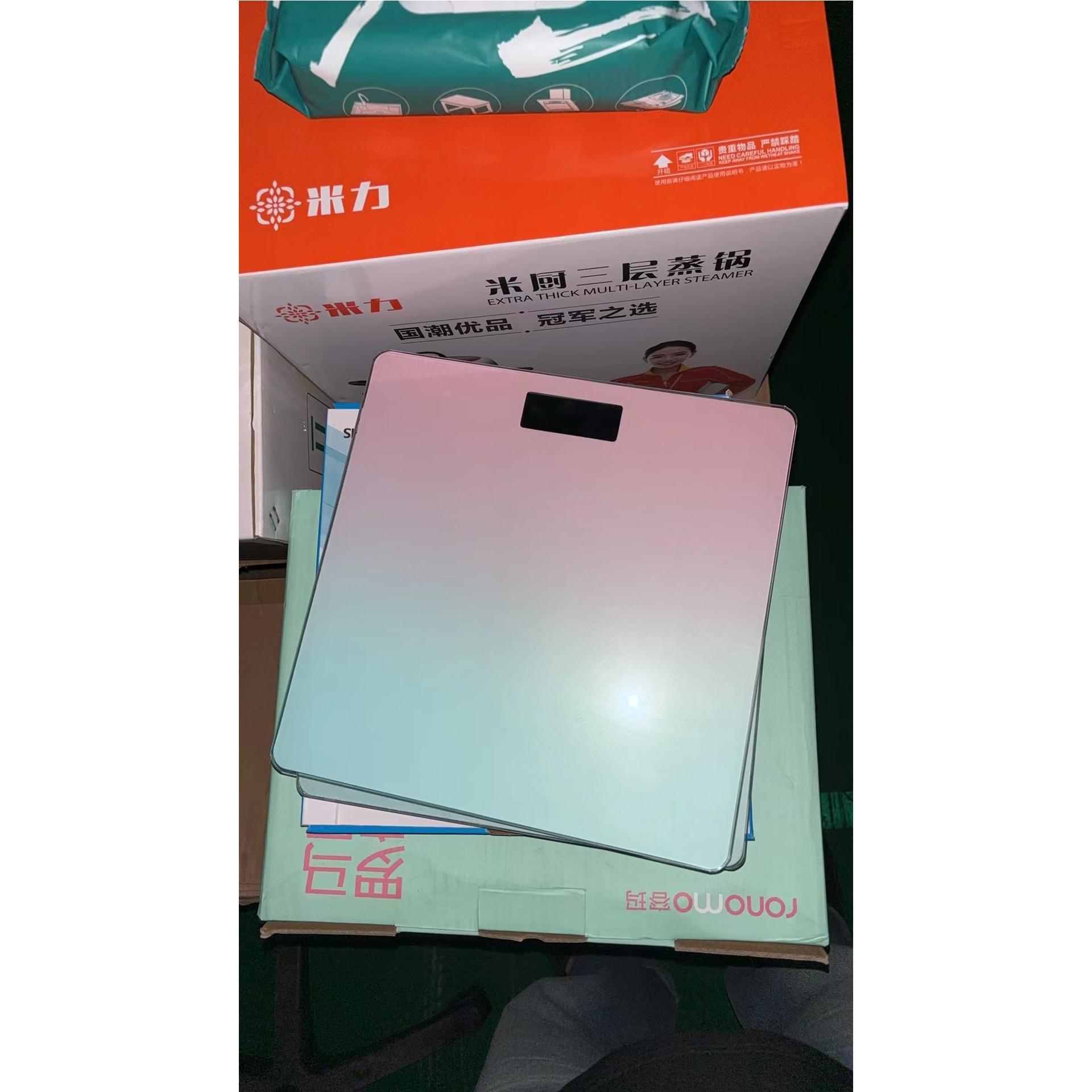 体重秤粉色女孩电池充电