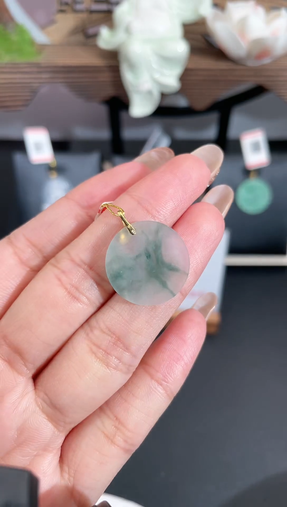 【闪购商品】翡翠颈饰18K金镶嵌16843