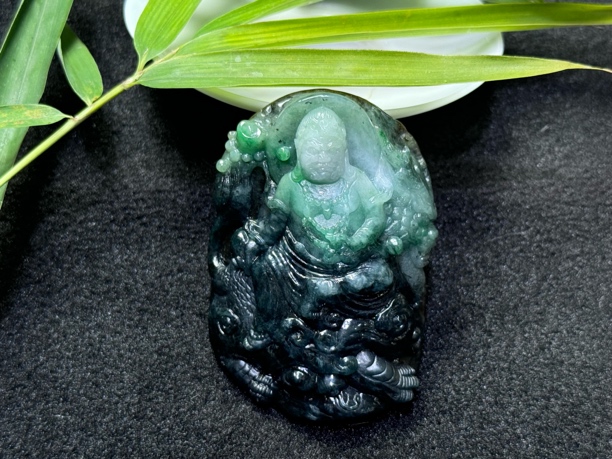 缅甸翡翠黄财神挂件