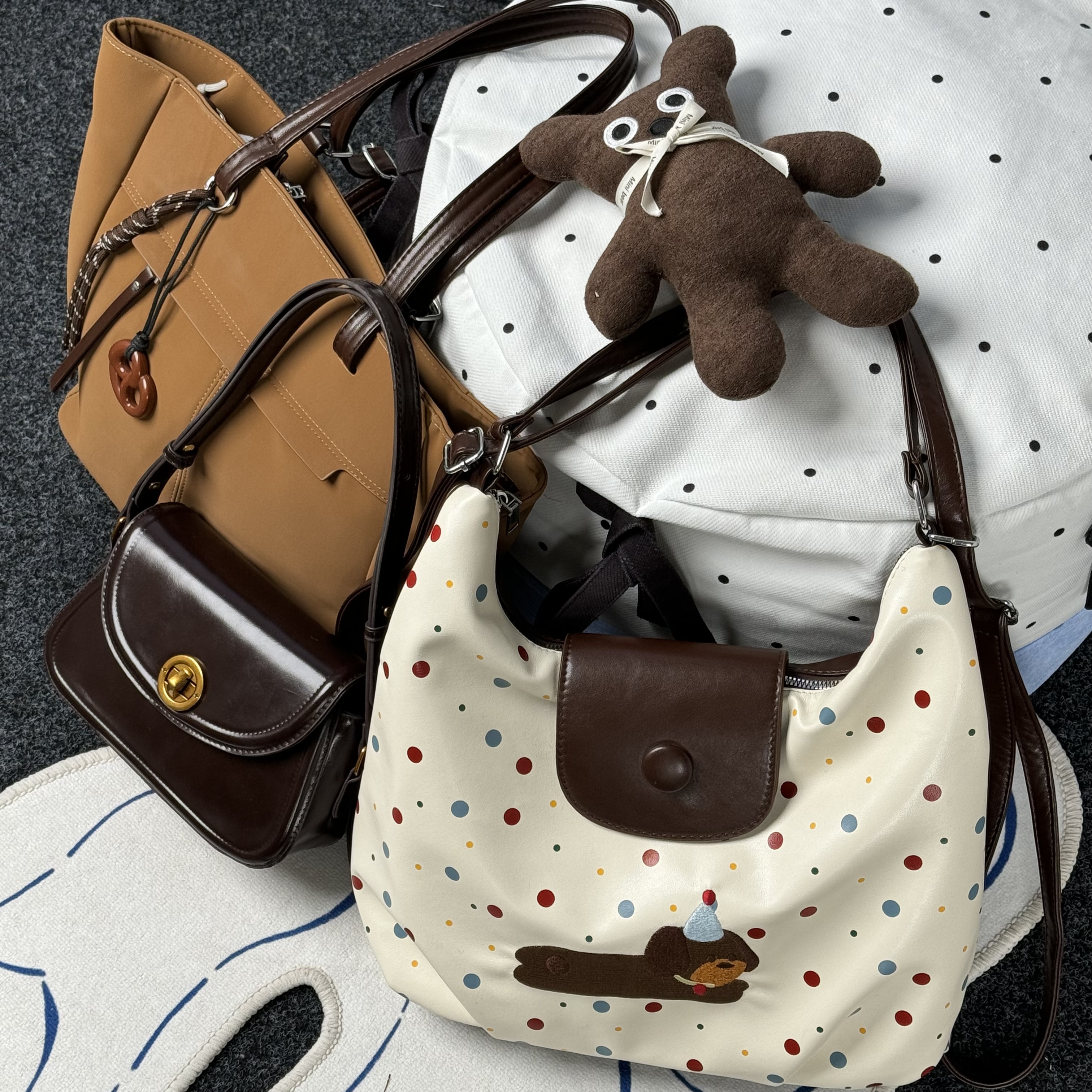 一张同学女包编号A201-A250