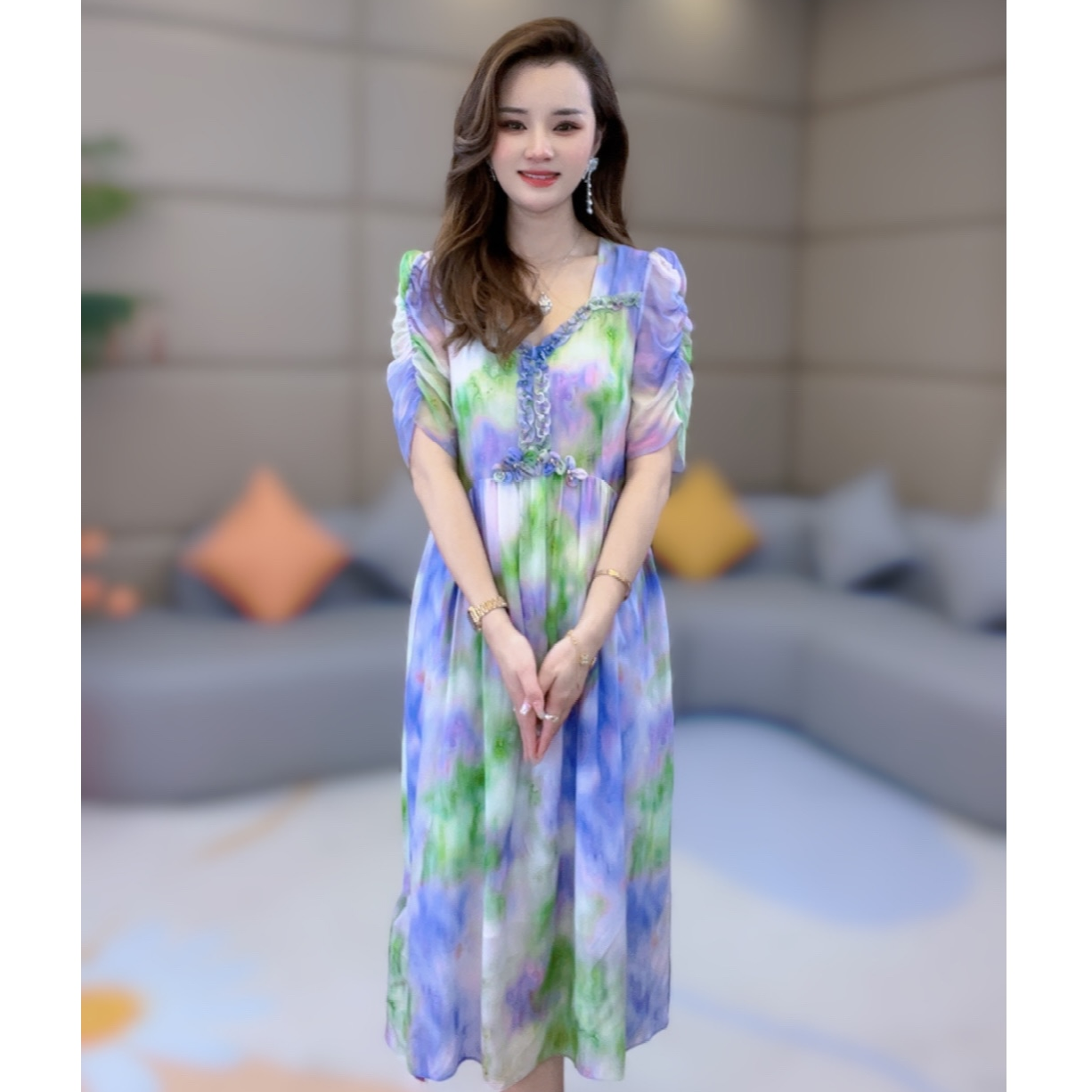 《静静心选》夏季淡蓝绿色晕染收腰钉珠木耳花边真丝连衣裙 75074