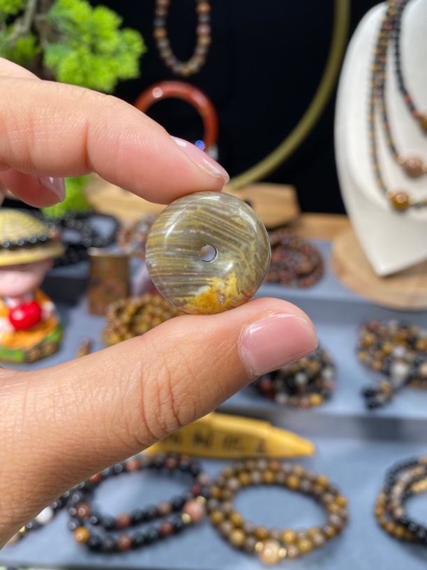 天然北票硅化玉吊坠