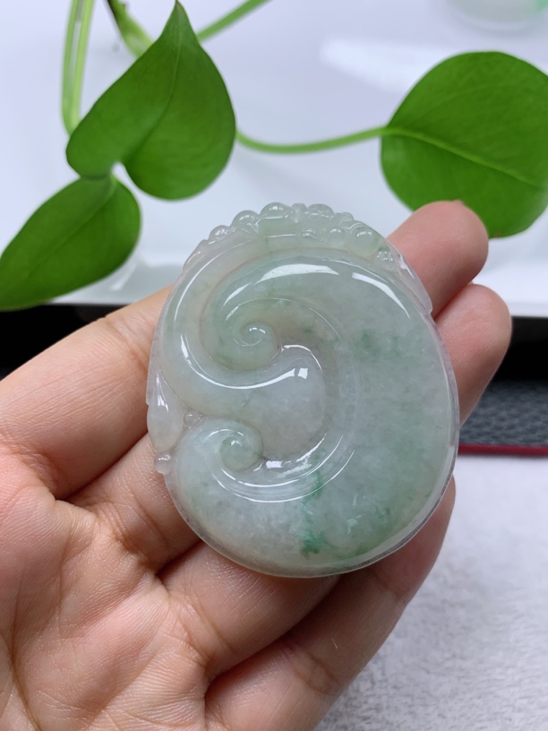 天然翡翠A货飘花大如意吊坠