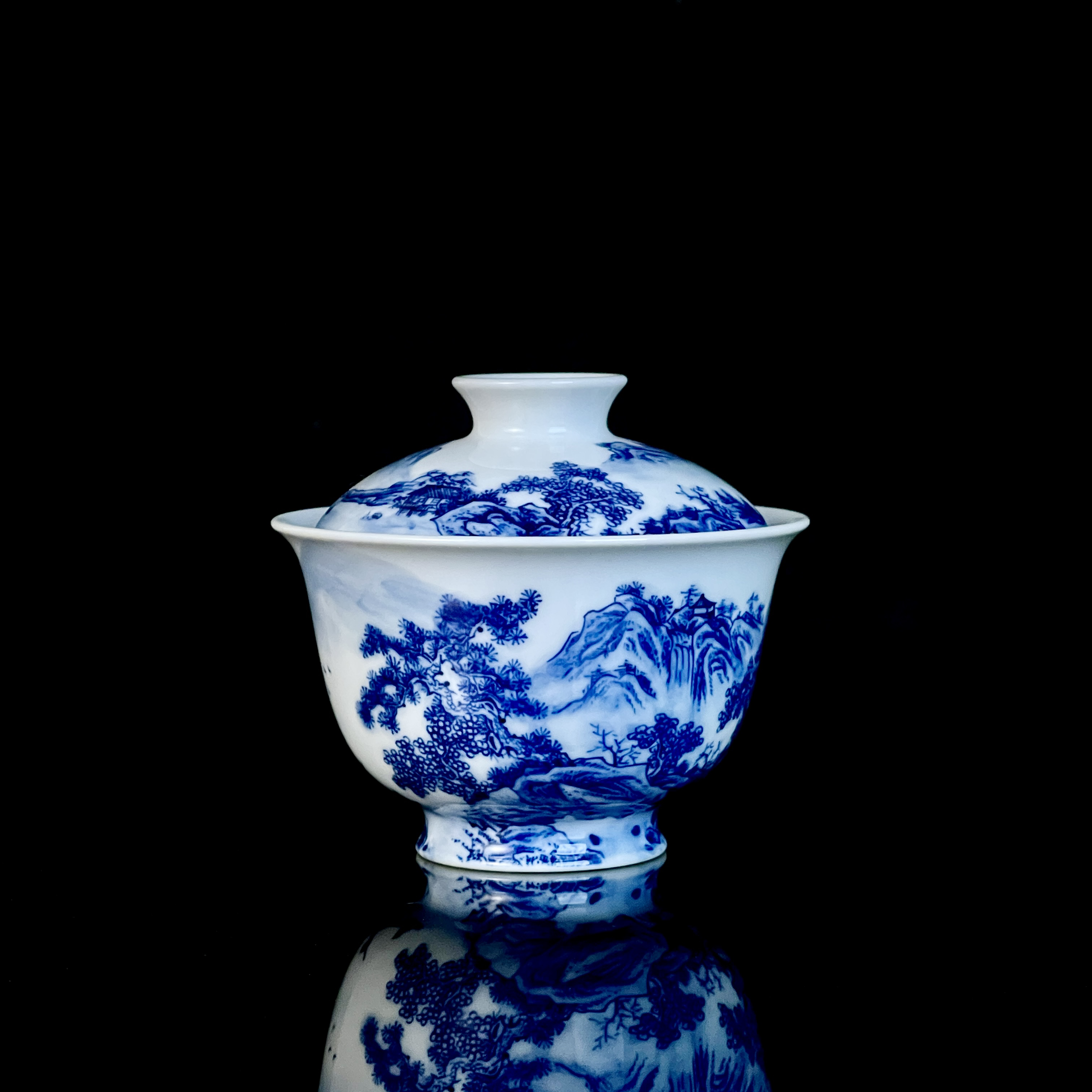 泑山窑出品，手工手绘青花海水盖碗，容量130毫升
