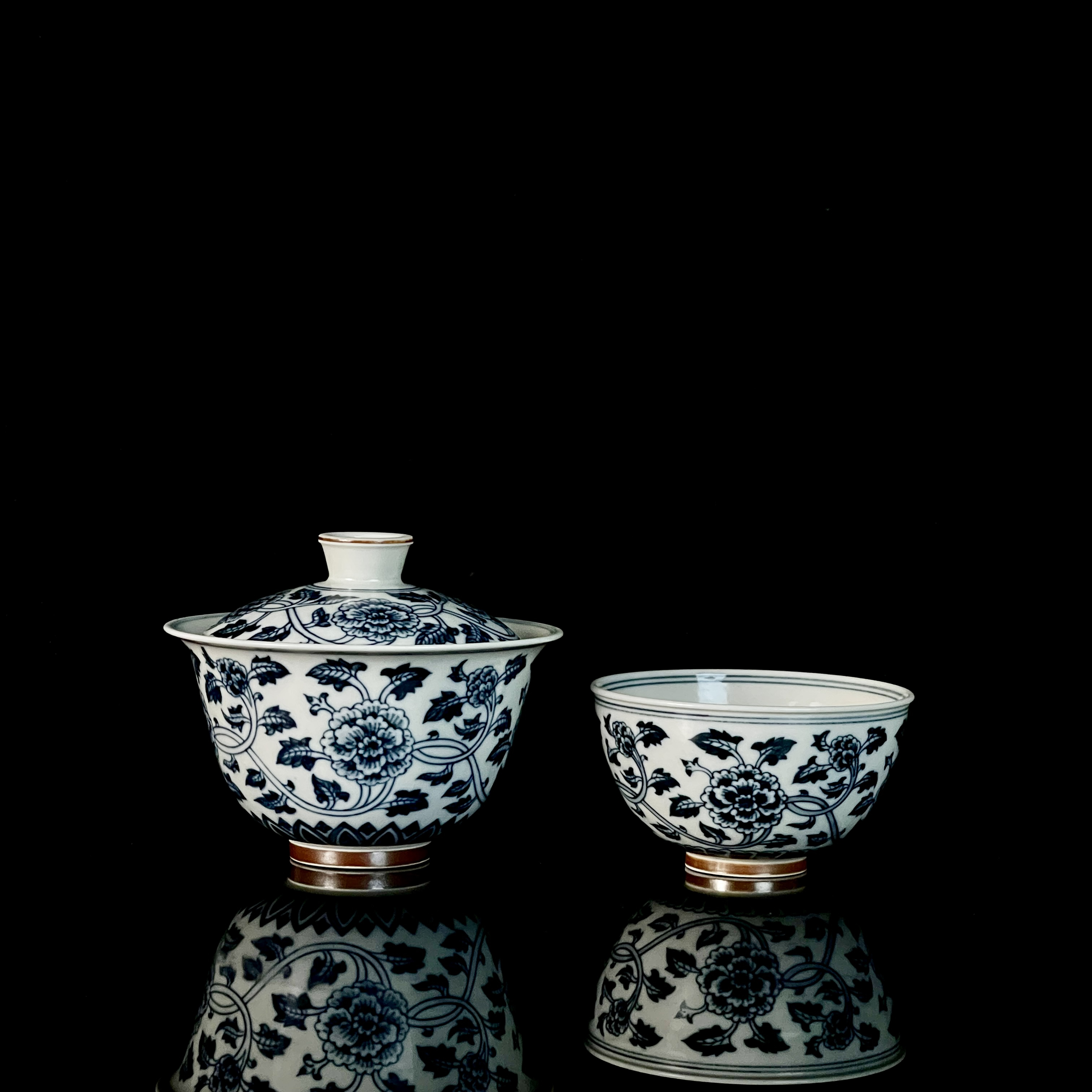 等于堂柴烧出品，手绘缠枝牡丹盖碗杯子，盖碗150毫升，杯子70毫升