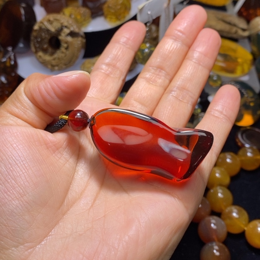 【闪购商品】琥珀颈饰未镶嵌双****e
