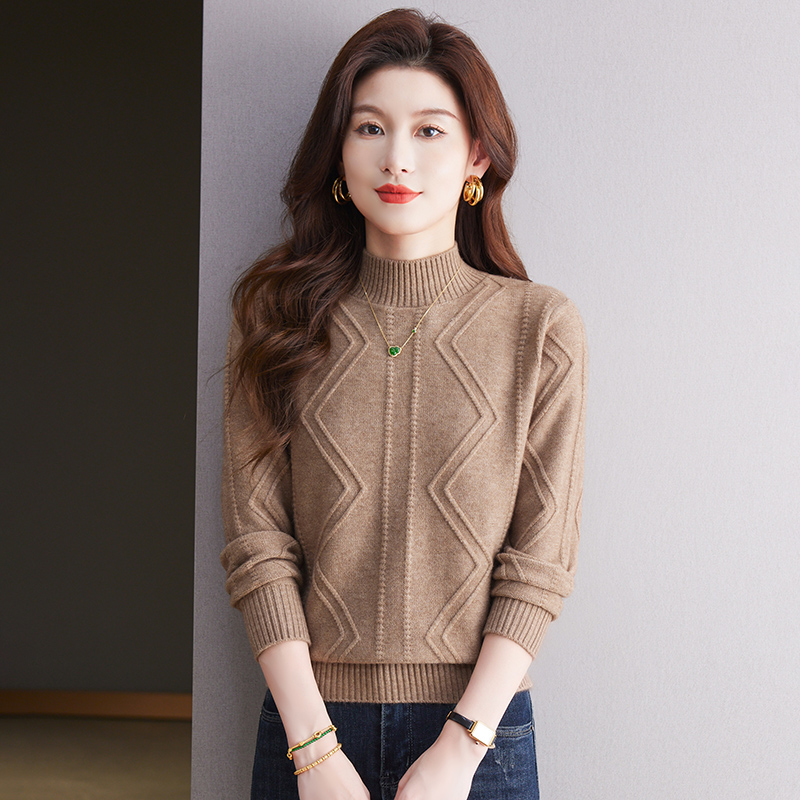 冬季新款半高领纯色小香风上衣女士套头时尚洋气百搭针织打底毛衣