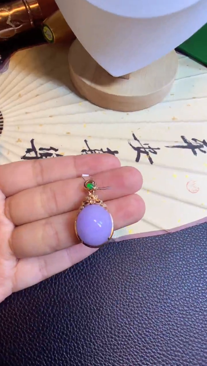 【闪购商品】翡翠颈饰18K金镶嵌蛋面