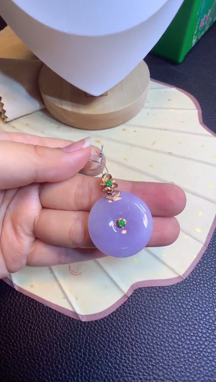 【闪购商品】翡翠颈饰18K金镶嵌平安扣