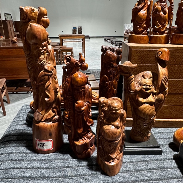 精品人物摆件 款式以直播间、实物为准木