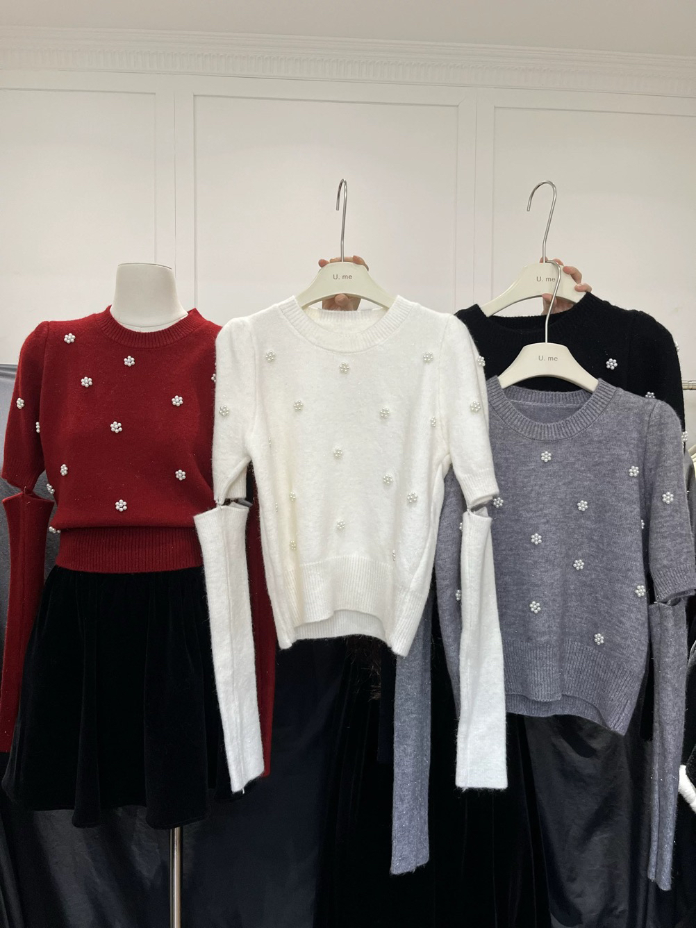 「怦然心动」泡泡袖简约风钉珠袖套式针织衫短袖