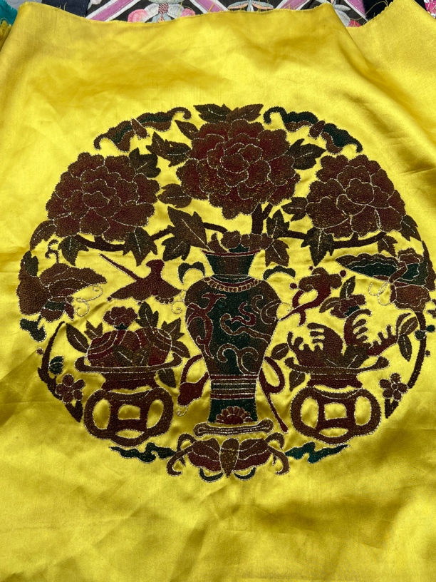 手工刺绣做工很精致（改价链接）