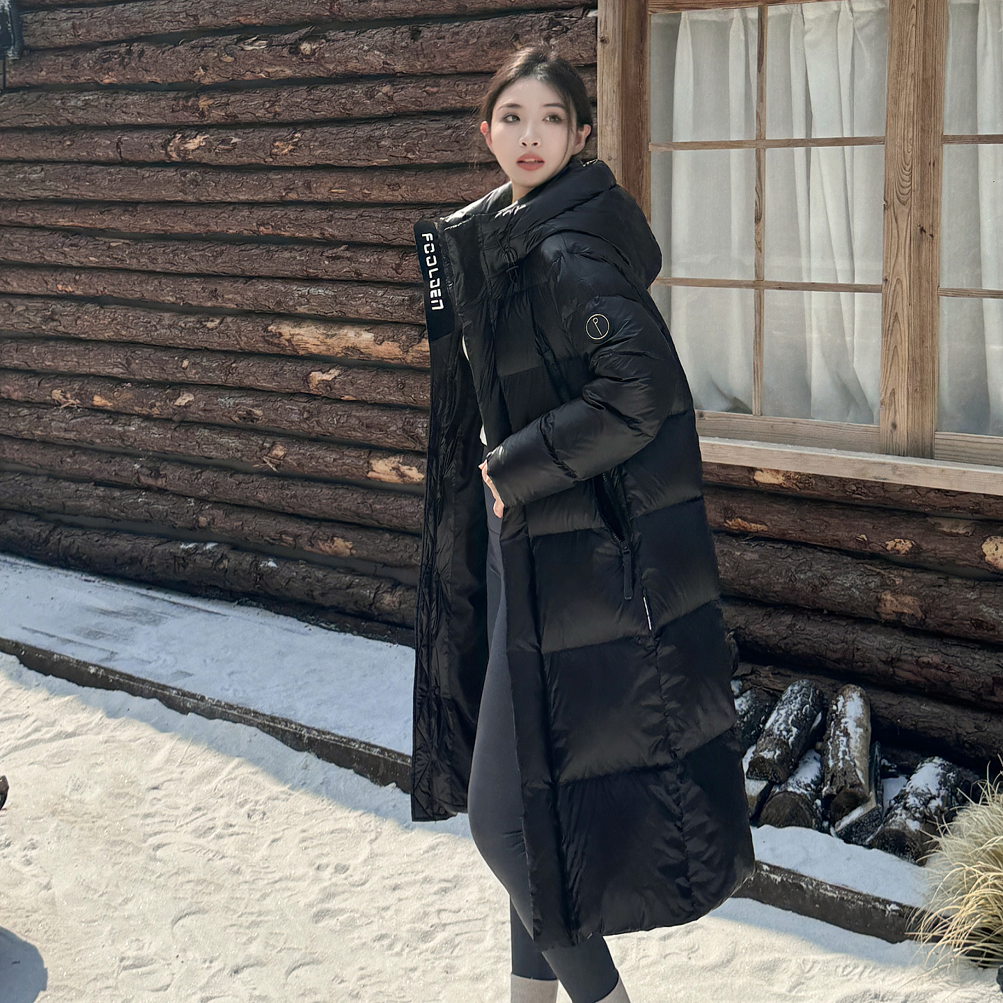 2024冬季新款黑色亮面长款宽松过膝保暖羽绒服中长款
