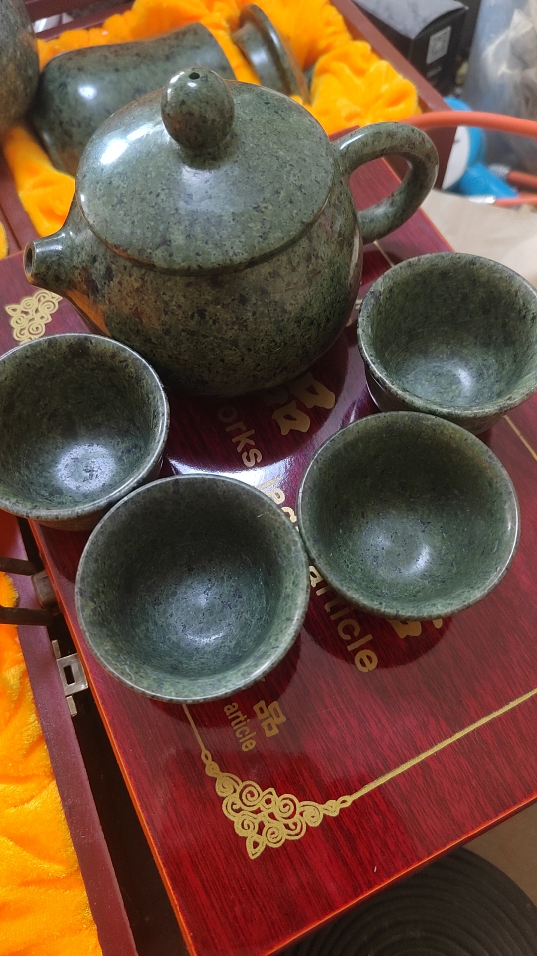 五彩湾绿天宝绿角砾茶具