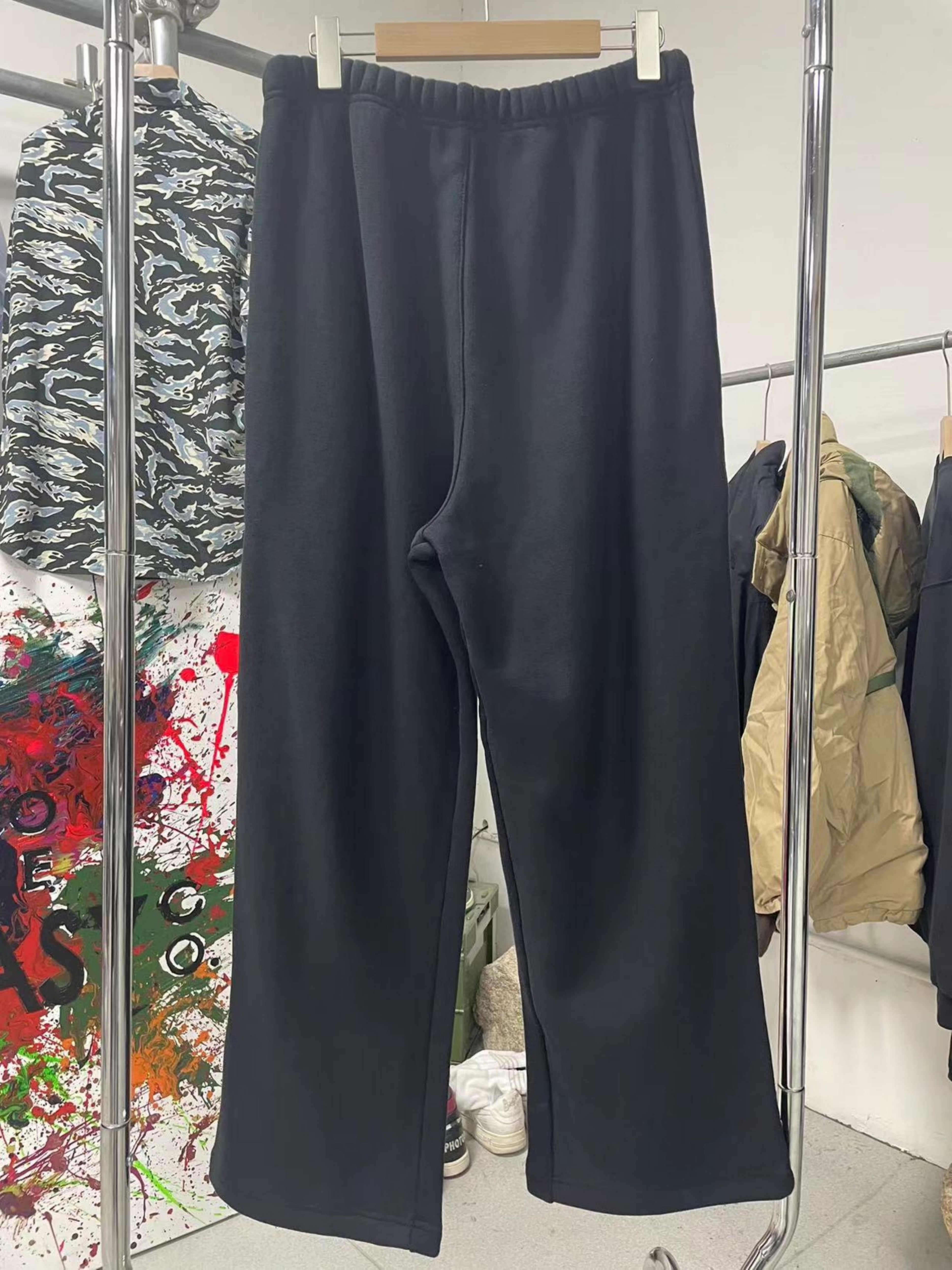 〈临时系列〉侧边刺绣黑色长裤