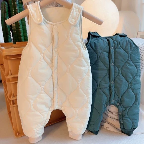 婴儿冬季棉服宝宝背带裤秋冬外穿夹棉连体裤子加厚保暖棉裤可开档