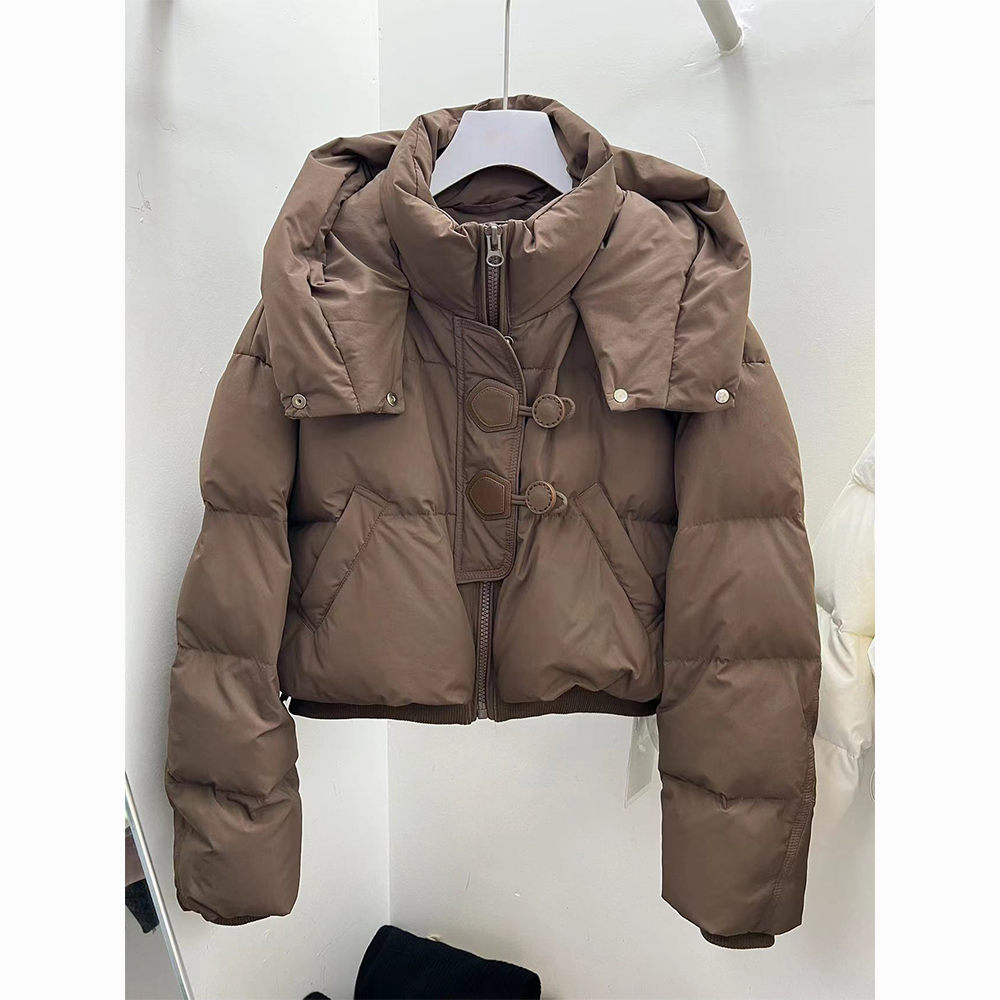 波司小个子短款羽绒服女连帽皮扣上衣2023冬季新款减龄白