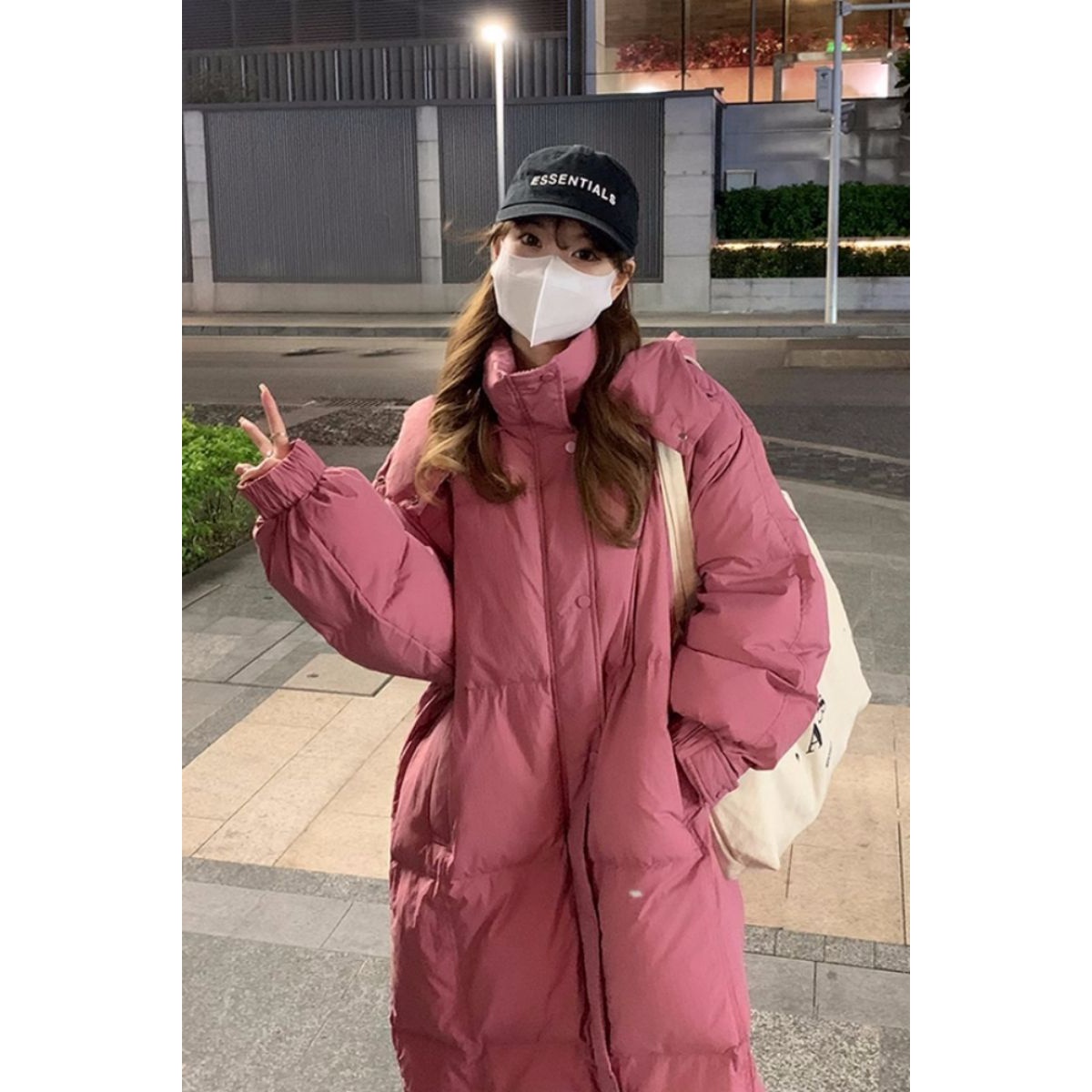 新款2023羽绒服树莓粉泡芙长款女宽松显瘦过膝款面包服显瘦服外套