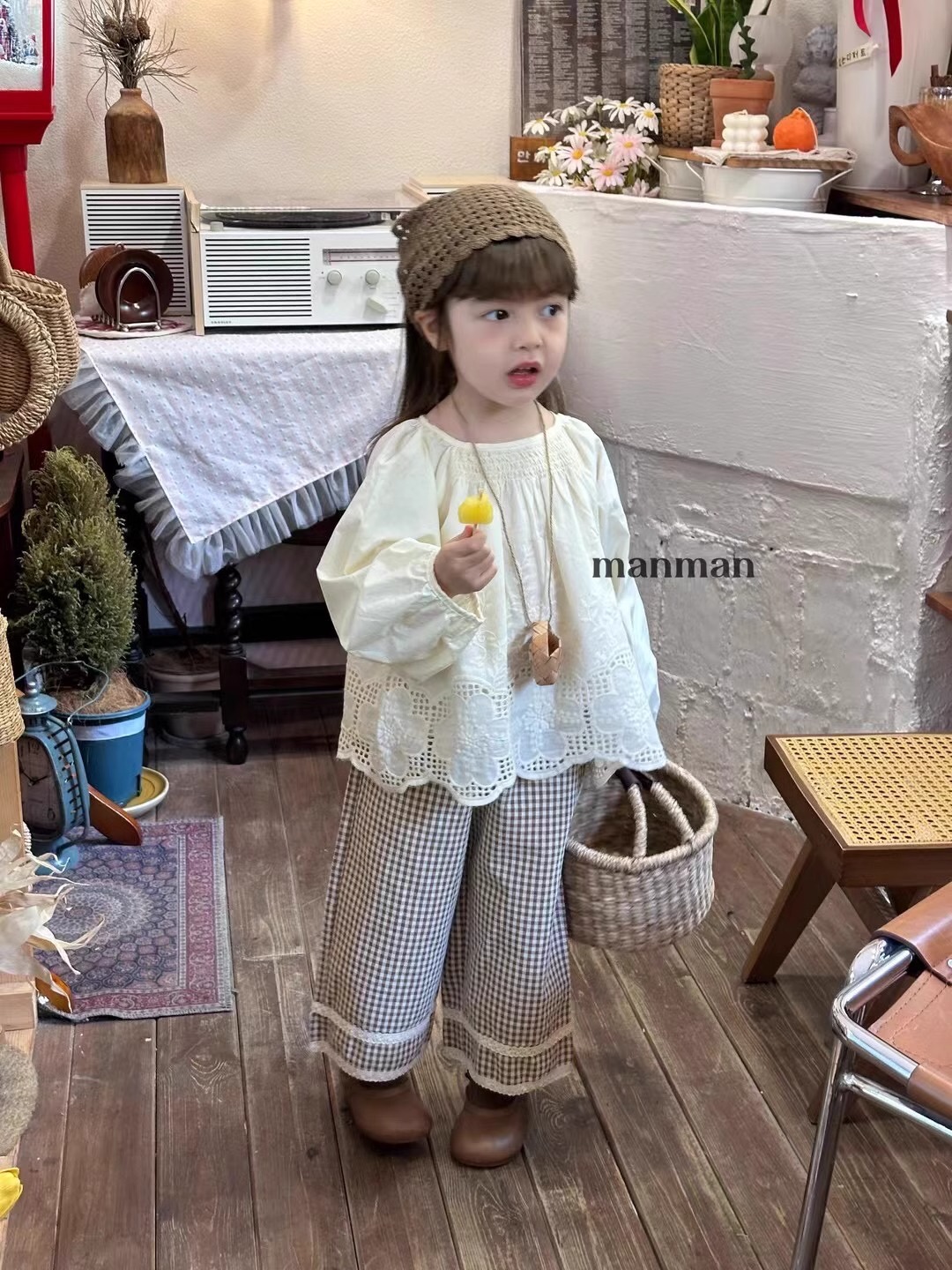 女童森系套装秋季新款2024洋气儿童蕾丝花边衬衫格子直筒裤两件套