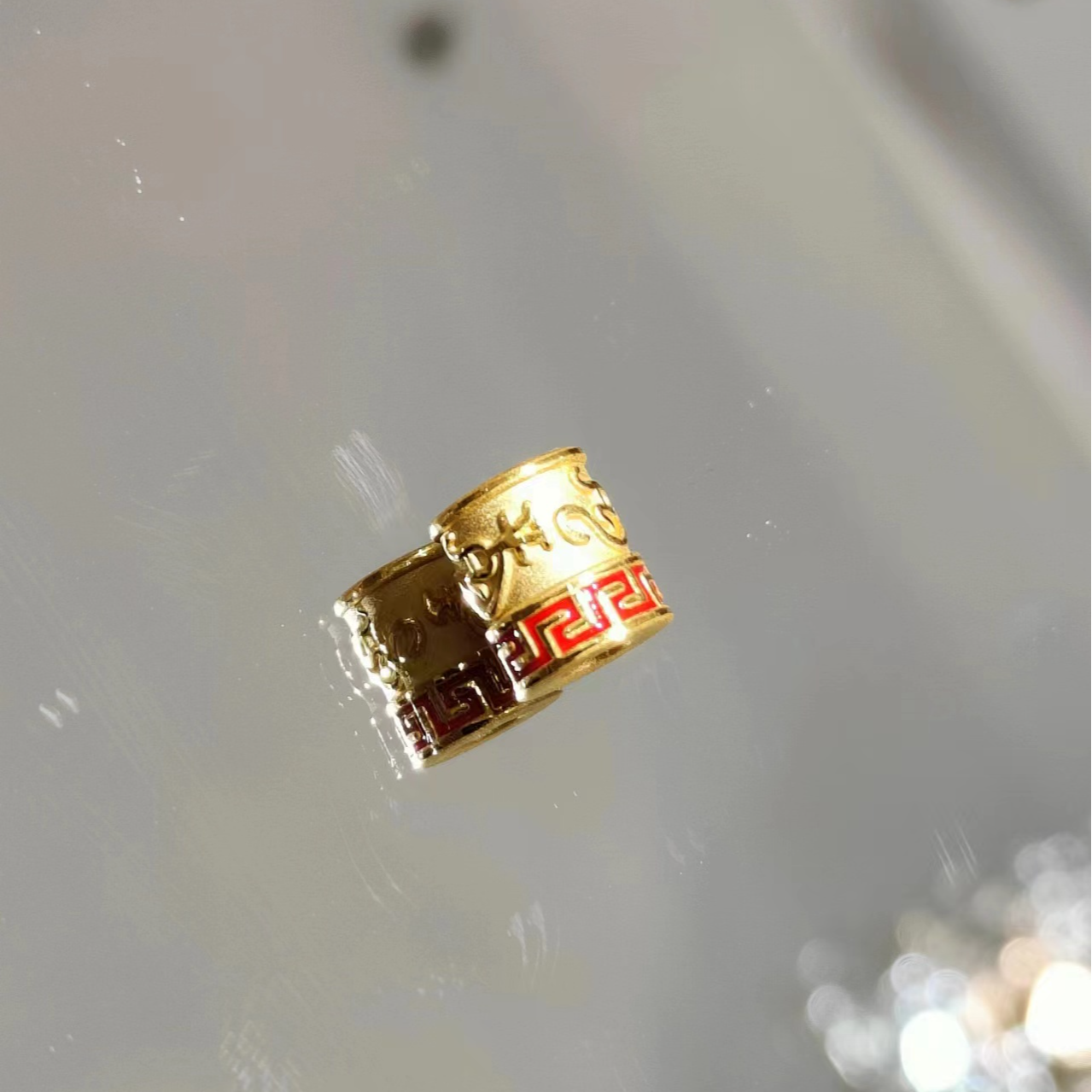 Chow Tai Seng/周大生足金平安转金筒