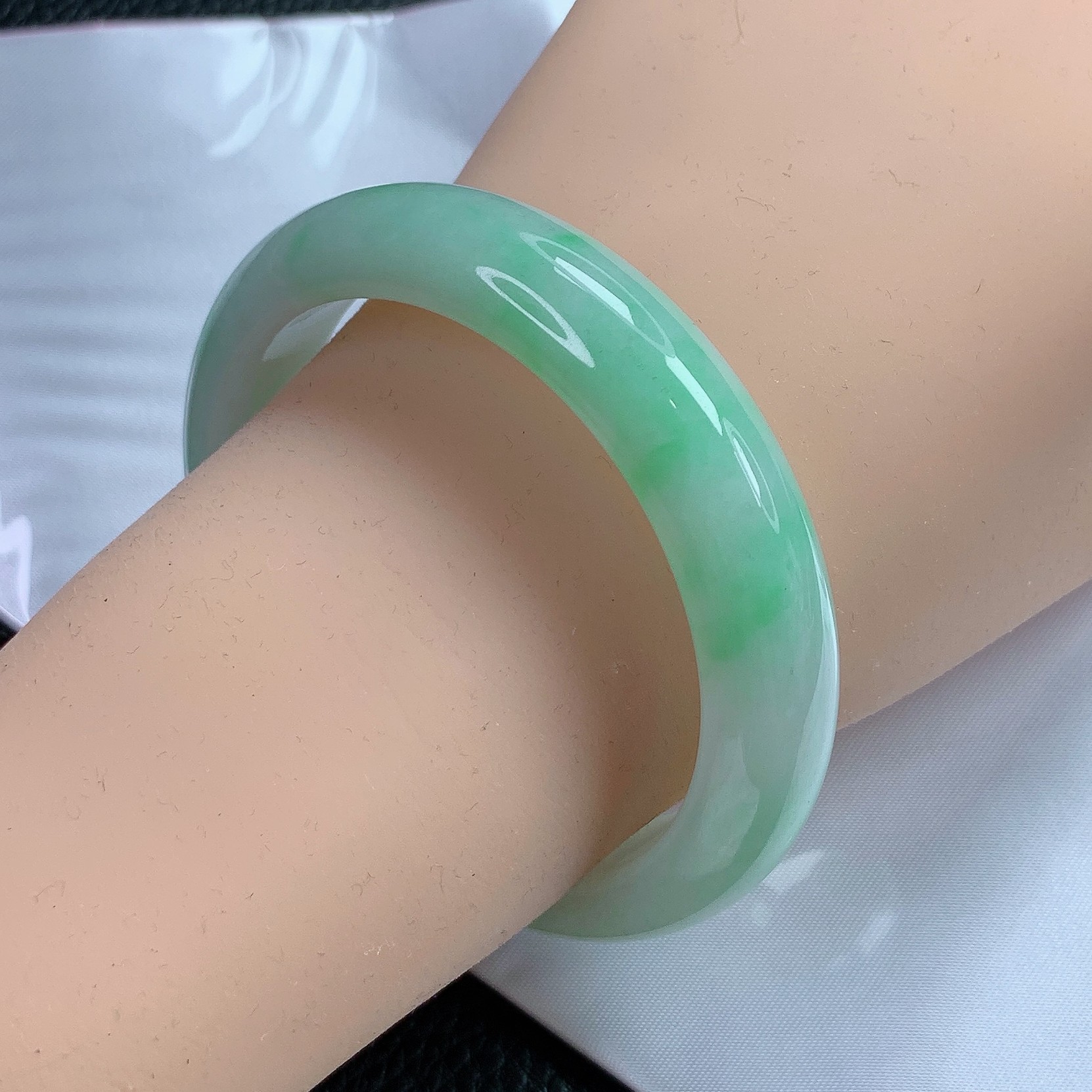 55圈口翡翠飘阳绿手镯时尚百搭少女女士妈妈款精美镯子冰透女款