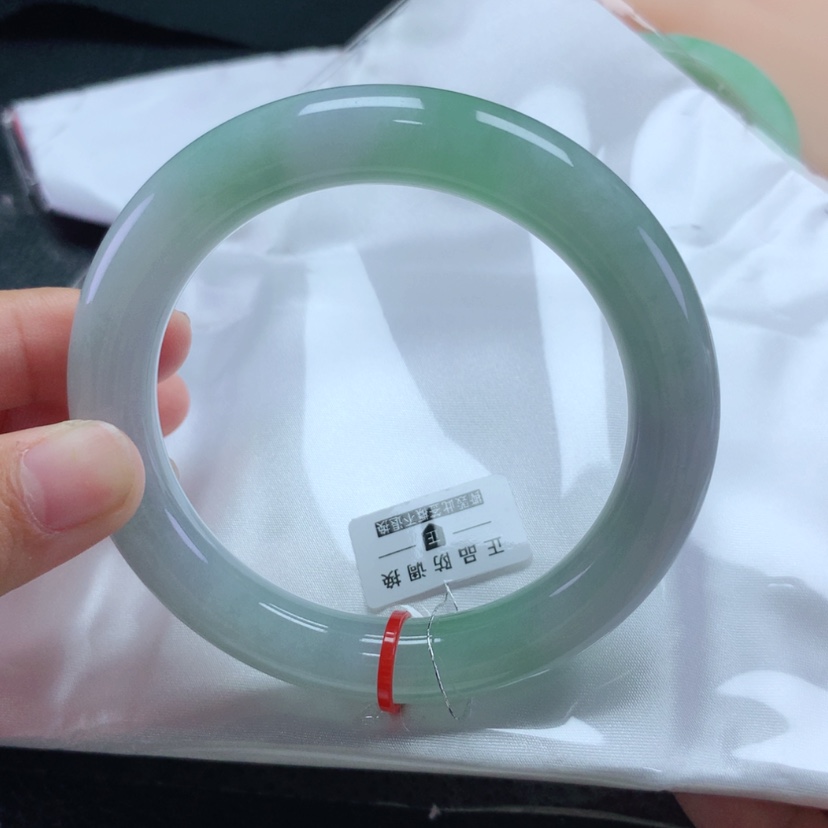 【闪购商品】翡翠手镯未镶嵌?*儿60